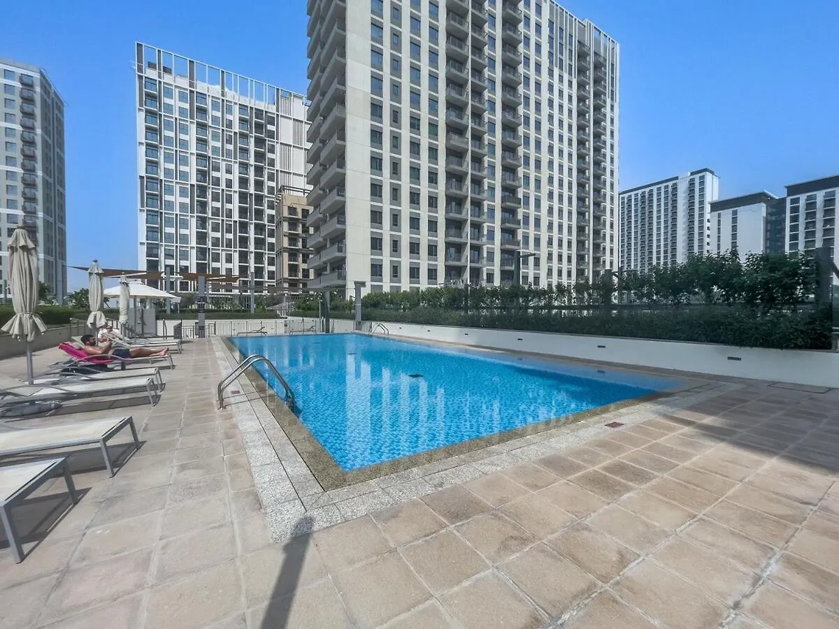 Chic 1Br Flat Stunning Views In Dubai Hills Apartment