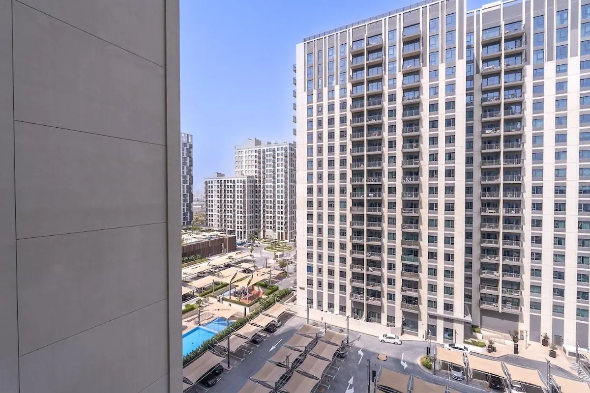 Chic 1Br Flat Stunning Views In Dubai Hills Apartment