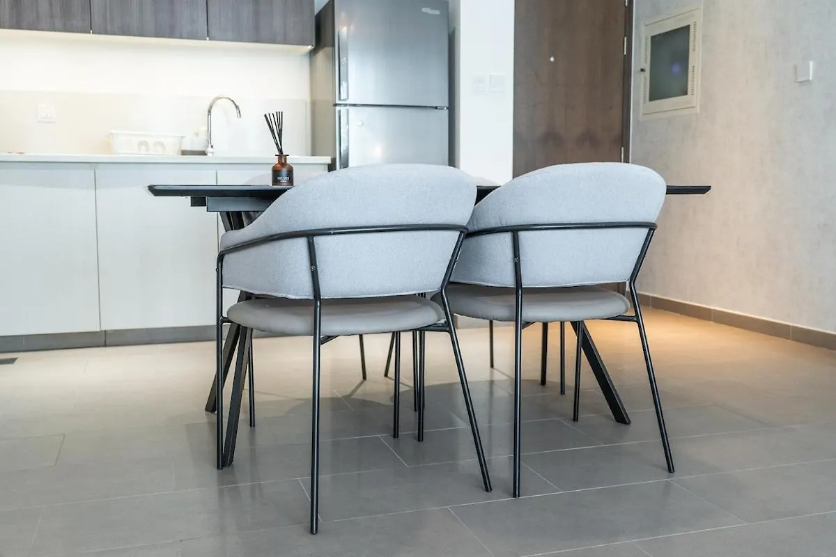Chic 1Br Flat Stunning Views In Dubai Hills Apartment