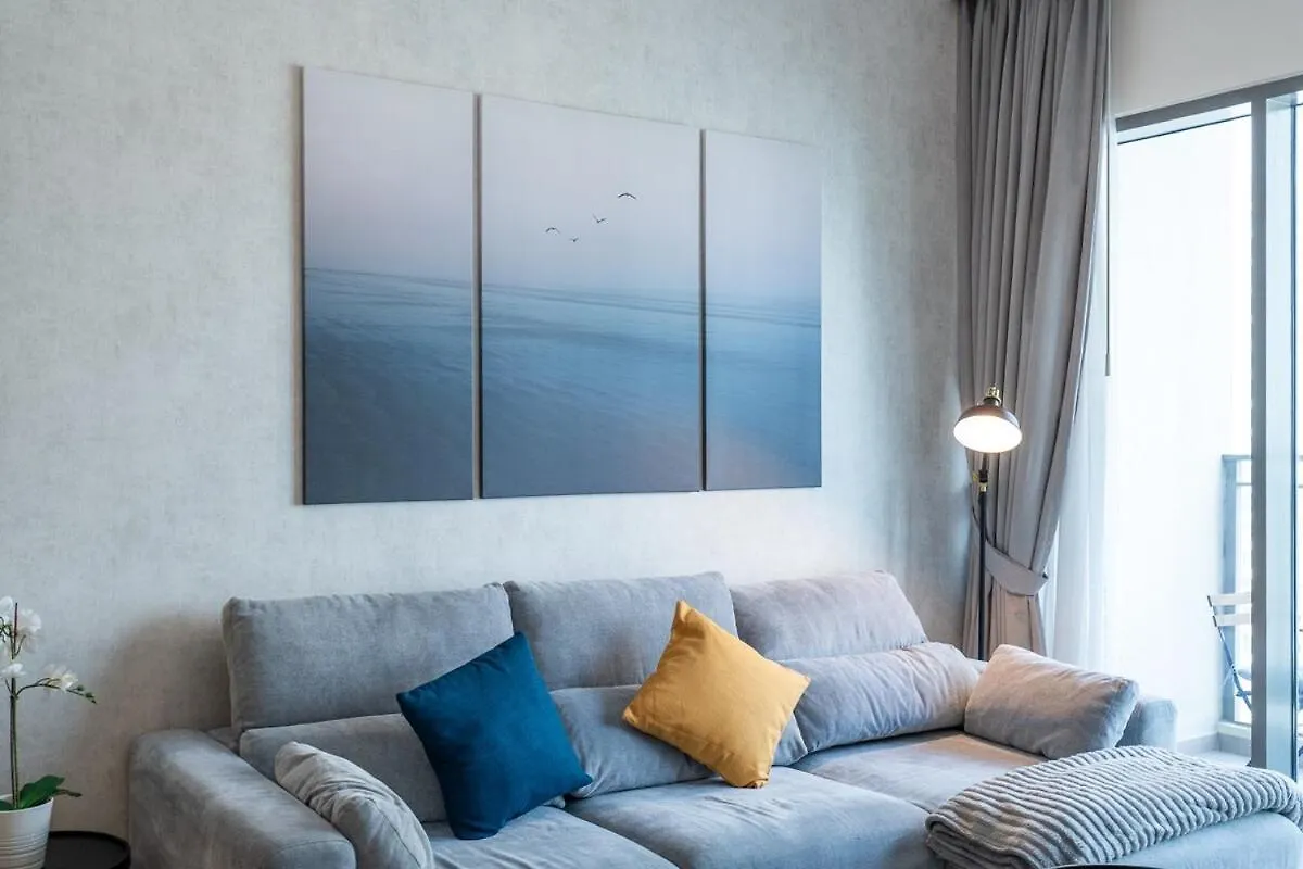 Chic 1Br Flat Stunning Views In Dubai Hills Apartment