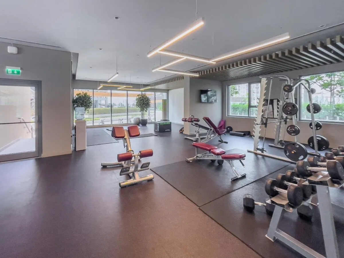 Chic 1Br Flat Stunning Views In Dubai Hills Apartment